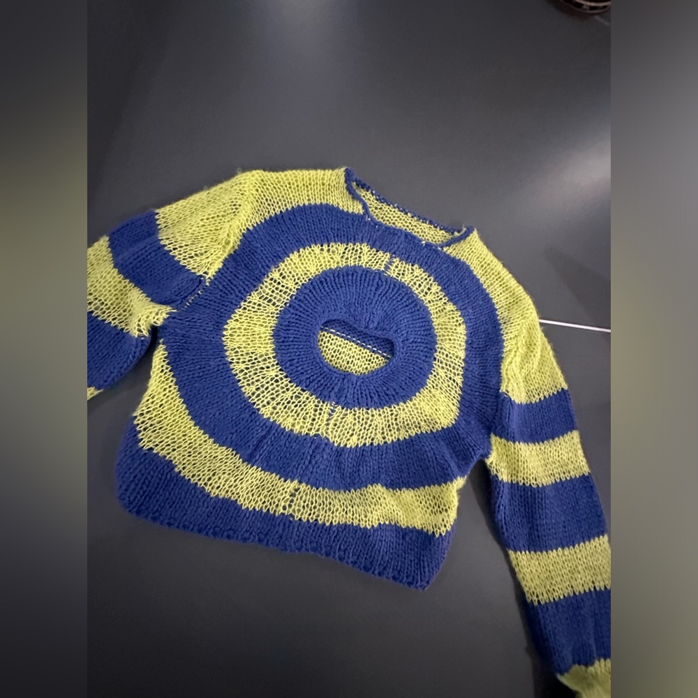 💜💕💔😍CUT OUT Crop sweater neon yellow / blue BRIGHT good for all szns